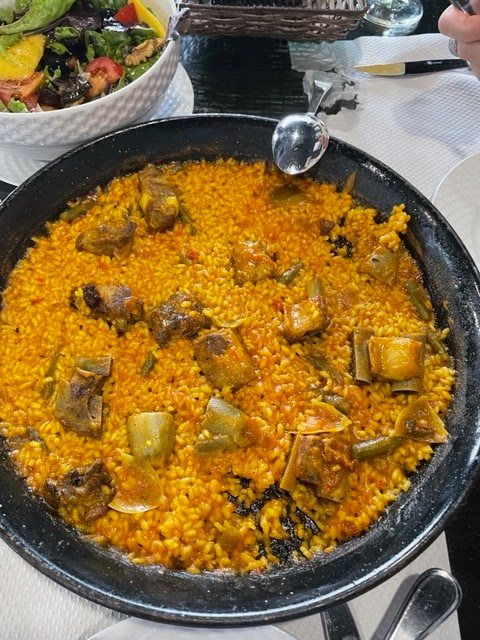 Arroz en paella de Berenguela 16, con carne y verduras